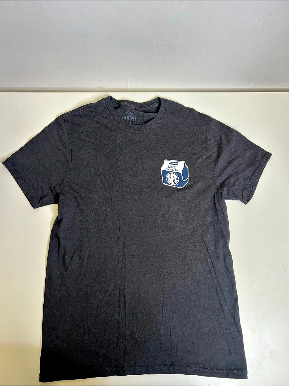 Little Cooler SEC graphic T-shirt Graphic Tee Size Medium Black